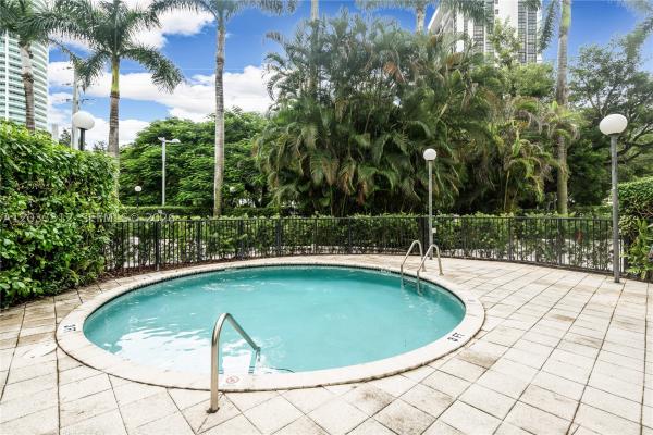 Villa Brickell, 1834 Brickell Ave #33, Miami, Florida 33129, image 2