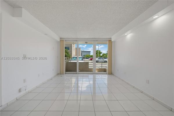 8050 NW 8th St #1110, Unincorporated Dade County, Florida 33126, image 2
