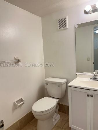 Lago West, 400 Commodore Dr #308, Plantation, Florida 33325, image 2