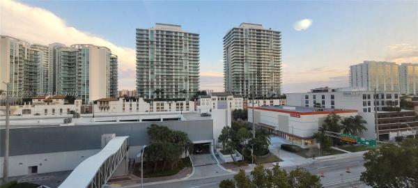 Plaza Of The Americas, 16909 N Bay Rd #815, Sunny Isles Beach, Florida 33160, image 1