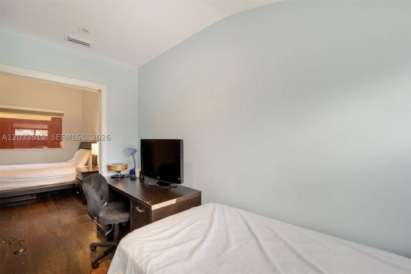 Poinciana Island Yacht & Racquet Club, 317 Poinciana Dr #807, Sunny Isles Beach, Florida 33160, image 2