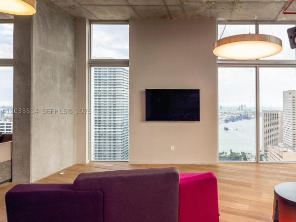Centro, 151 SE 1st St #807, Miami, Florida 33131, image 1