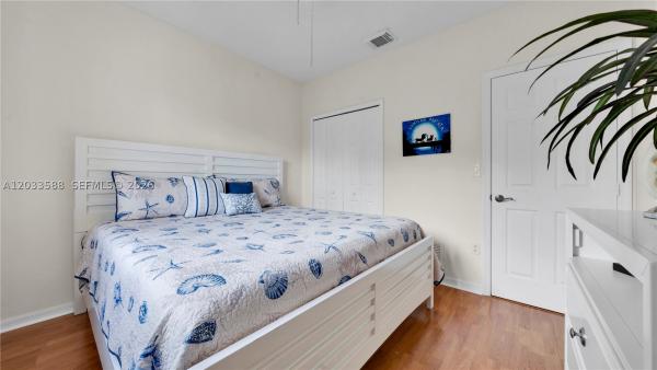 16590 SW 70th St, Unincorporated Dade County, Florida 33193, image 2