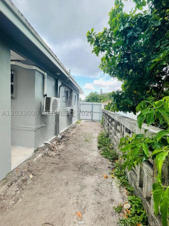 2437 NW 98th St, Unincorporated Dade County, Florida 33147, image 1
