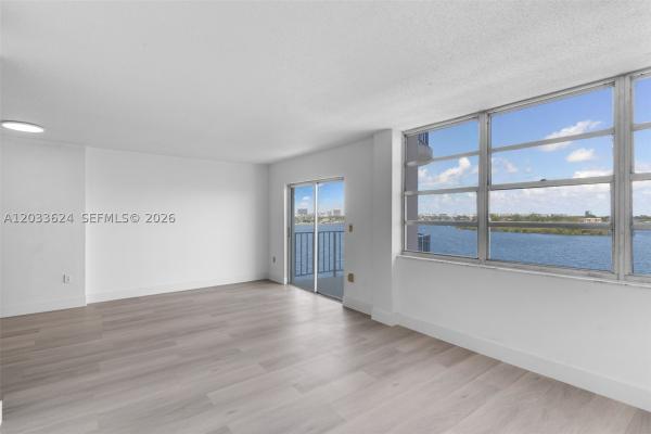 Majorca Towers, 11930 N Bayshore Dr #704, North Miami, Florida 33181, image 2