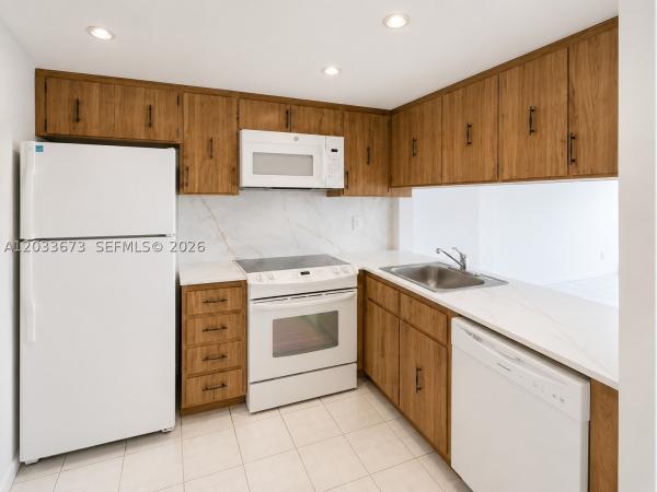 Tall Trees, 16465 NE 22nd Ave #206, North Miami Beach, Florida 33160, image 2