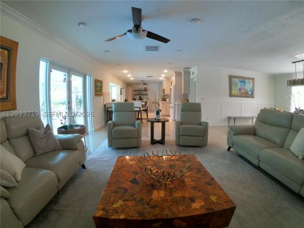 Paris Manor West, 14500 SW 84th Ave, Palmetto Bay, Florida 33158, image 3