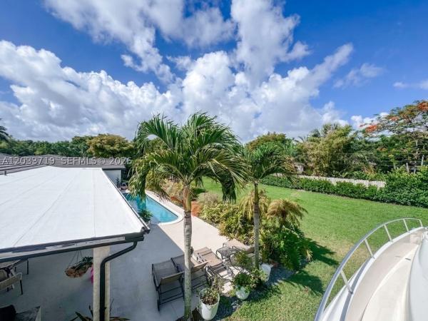 Paris Manor West, 14500 SW 84th Ave, Palmetto Bay, Florida 33158, image 1