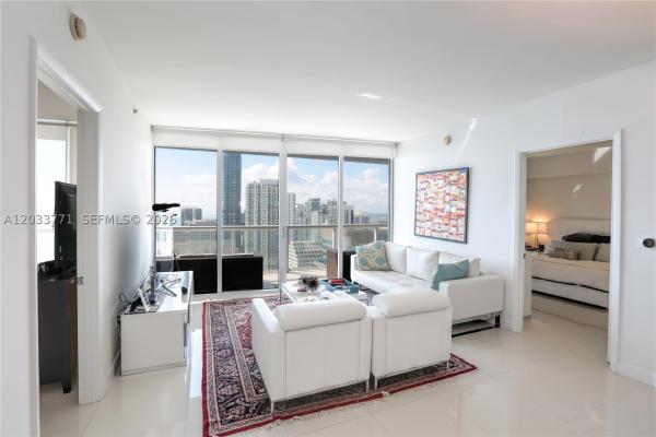 Icon Brickell Tower 2, 495 Brickell Ave #4703, Miami, Florida 33131, image 2