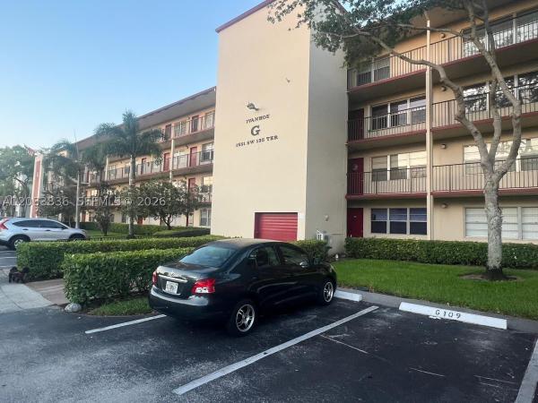 Ivanhoe At Century Village, 1551 SW 135th Ter #405G, Pembroke Pines, Florida 33027, image 1