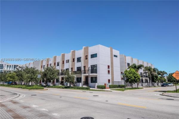 113 NE 6 #4627, Fort Lauderdale, Florida 33304, image 3
