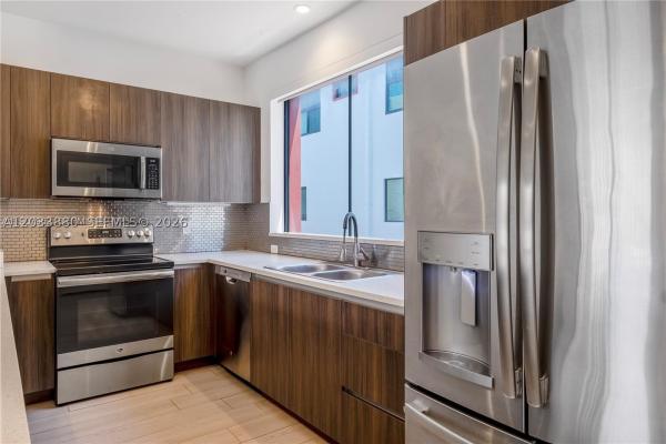 113 NE 6 #4627, Fort Lauderdale, Florida 33304, image 1
