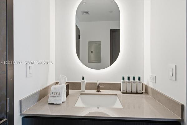 20 NE 11th #4212, Miami, Florida 33132, image 1