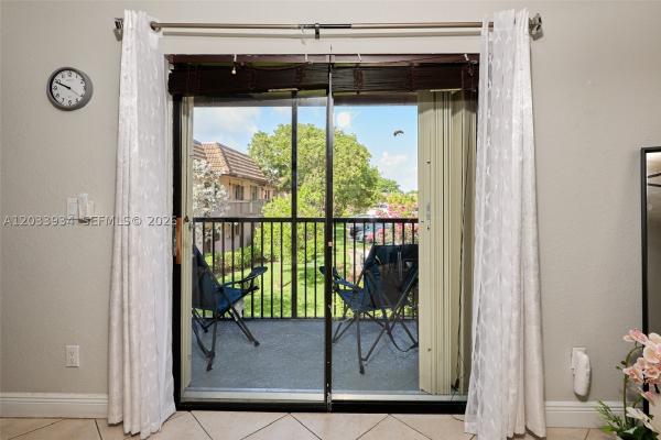 940 NW 104th Ave #203, Pembroke Pines, Florida 33026, image 2