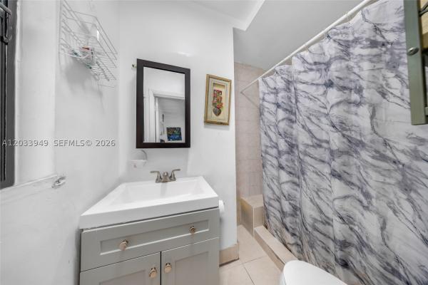 Miami, Florida 33135, image 1