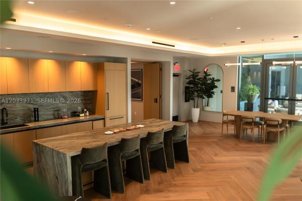 121 NE 5th St #3002, Miami, Florida 33132, image 1