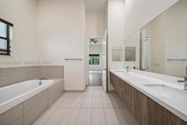 Pinnacle At Park Central, 7635 NW 103rd Pl, Doral, Florida 33178, image 3