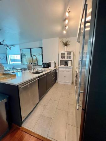 500 Brickell East, 500 Brickell Ave #1410, Miami, Florida 33131, image 2