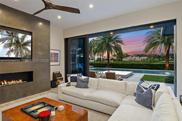 Admirals Cove, 162 Commodore Dr, Jupiter, Florida 33477, image 2