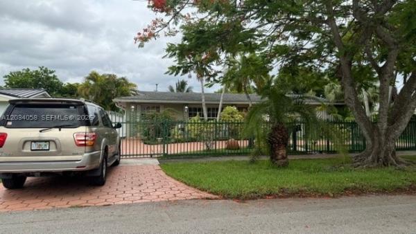 6081 SW 109th Ct, Unincorporated Dade County, Florida 33173, image 1