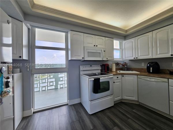 Breakwater Towers, 1900 S Ocean Dr #1704, Fort Lauderdale, Florida 33316, image 1