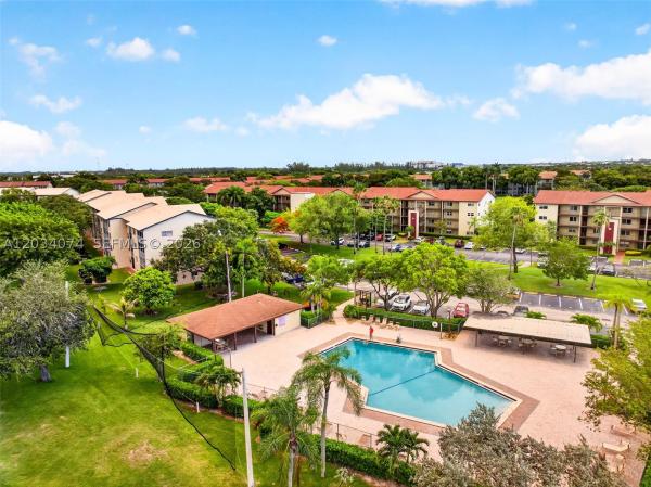 Buckingham At Century Village, 700 SW 128th Ave #306C, Pembroke Pines, Florida 33027, image 2