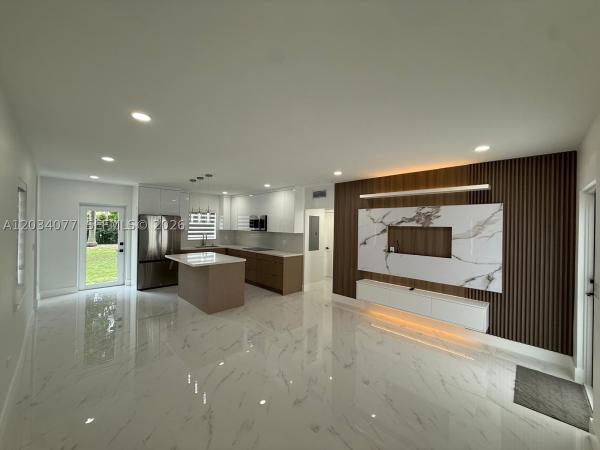 Hialeah Residential, 521 E 33rd St, Hialeah, Florida 33013, image 1