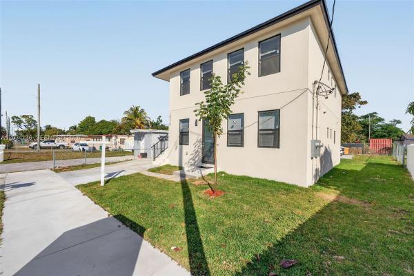 10315 SW 176th St, Unincorporated Dade County, Florida 33157, image 1