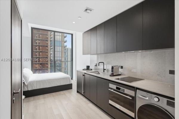 20 NE 11th #4803, Miami, Florida 33132, image 3