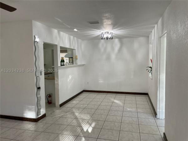 De Hedouvilles, 3389 William Ave, Miami, Florida 33133, image 2