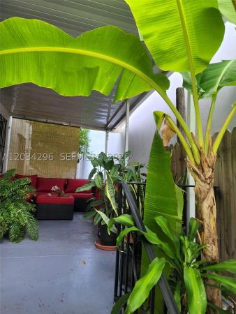 East Little Havana, 364 SW 11th St, Miami, Florida 33130, image 1