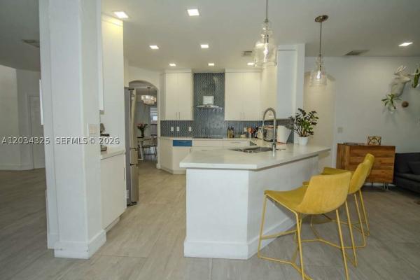 Gallapagos 2, 8526 NW 110th Pl, Doral, Florida 33178, image 2