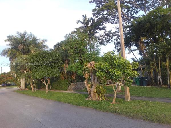 5300 SW 103rd Pl, Unincorporated Dade County, Florida 33165, image 2
