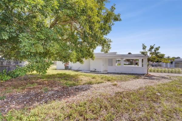 North Andrews Gardens, 4701 N Andrews Ave, Oakland Park, Florida 33309, image 1