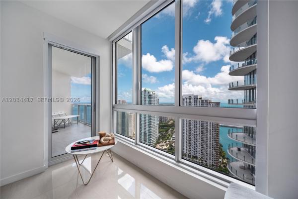 Met 1, 300 S Biscayne Blvd #T-3406, Miami, Florida 33131, image 1