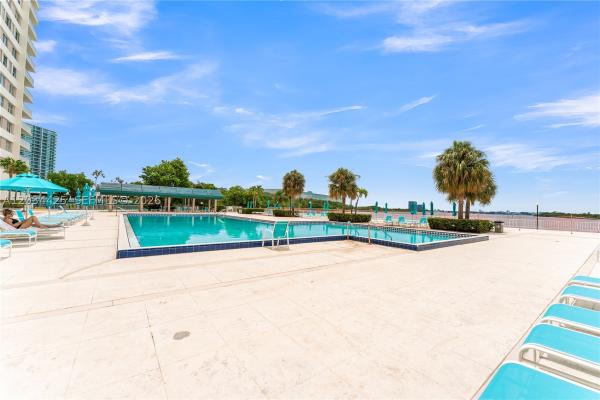 Arlen House Central, 300 Bayview Dr #214, Sunny Isles Beach, Florida 33160, image 2