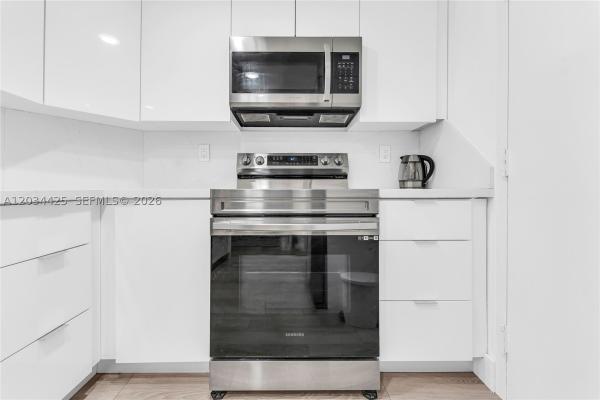 Arlen House Central, 300 Bayview Dr #214, Sunny Isles Beach, Florida 33160, image 1