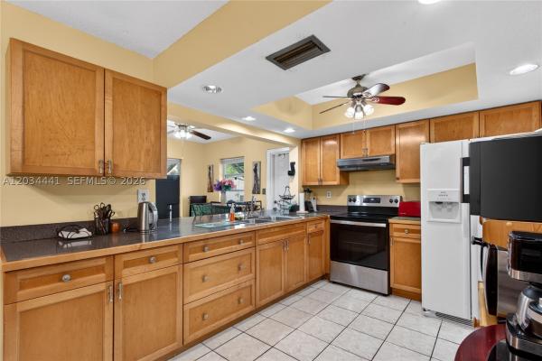 Oakland Estates, 4271 NW 49th Ter, Lauderdale Lakes, Florida 33319, image 2