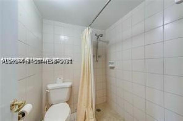 Crestview Towers, 2025 NE 164th St #904, North Miami Beach, Florida 33162, image 1