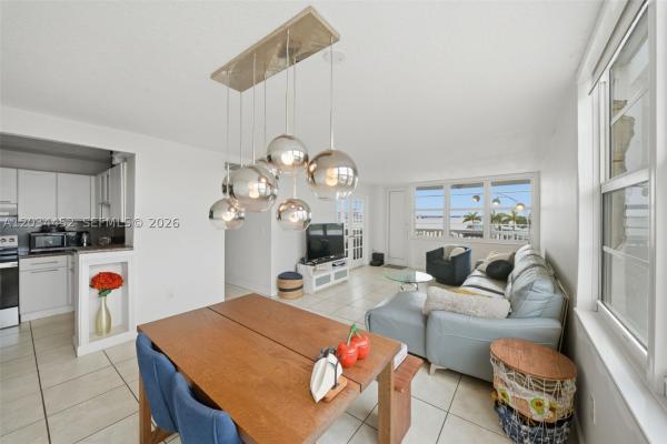 Villa Bay Vista, 2016 Bay Dr #504, Miami Beach, Florida 33141, image 1