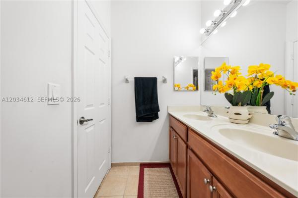 16958 SW 92nd St, Unincorporated Dade County, Florida 33196, image 2