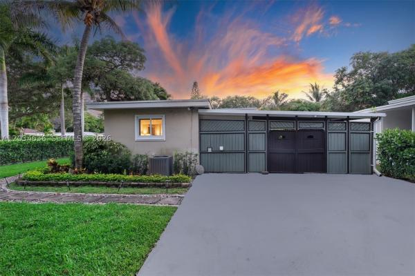 895 NE 129th St, North Miami, Florida 33161, image 2