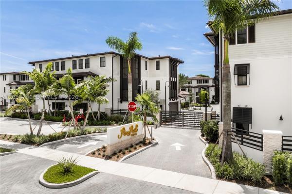 7504 SW 100th St, Pinecrest, Florida 33156, image 1