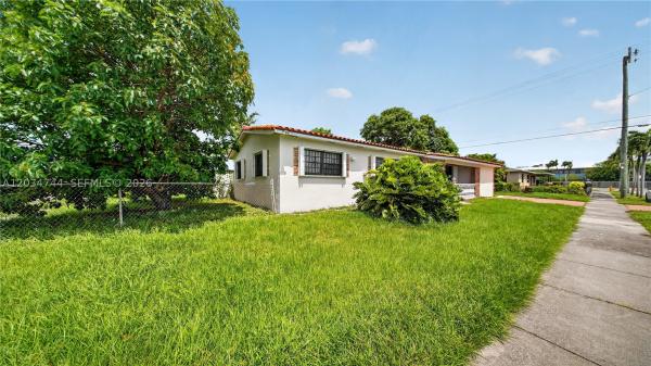 8200 NW 34th Ave, Unincorporated Dade County, Florida 33147, image 1