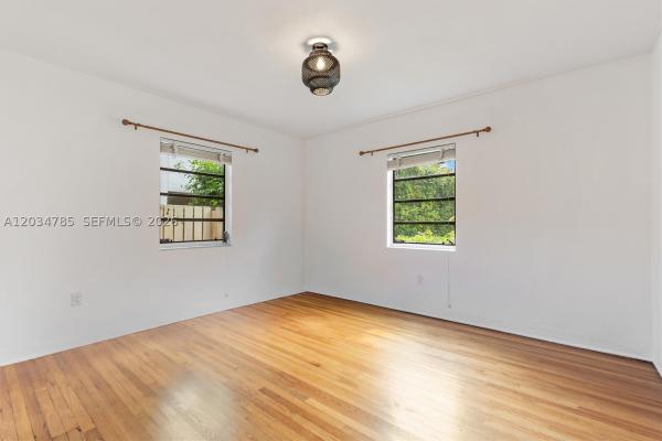 Surprise Lake, 4531 Sheridan Ave, Miami Beach, Florida 33140, image 2