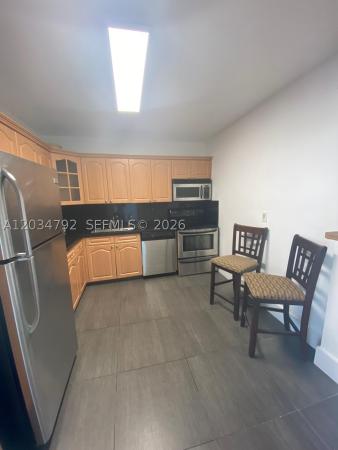 Waterside Towers, 2450 NE 135th St #1012, North Miami, Florida 33181, image 2