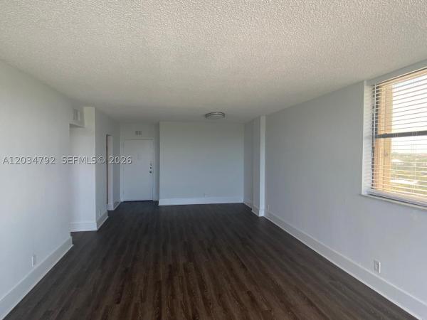 Waterside Towers, 2450 NE 135th St #1012, North Miami, Florida 33181, image 1