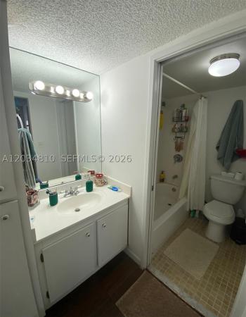 Plaza Of The Americas, 16909 N Bay Rd #1009, Sunny Isles Beach, Florida 33160, image 1