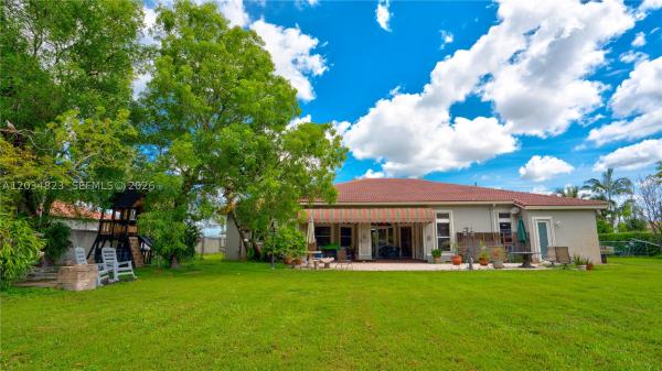 Hialeah Gardens No HOA, 9810 NW 137th St, Hialeah Gardens, Florida 33018, image 1