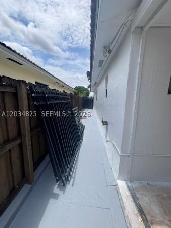 Robles Gardens, 2485 W 70th Pl, Hialeah, Florida 33016, image 2